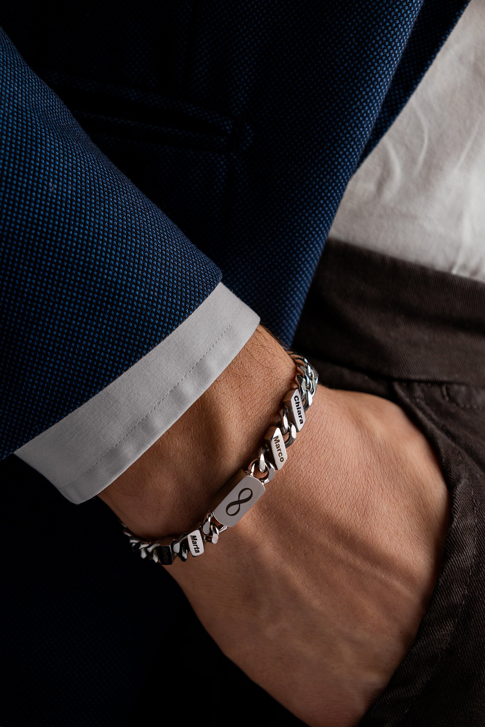 Bracciale da donna personalizzato con incisione cuore con nome famigli Bracciale da donna personalizzato con incisione cuore con nome famigli