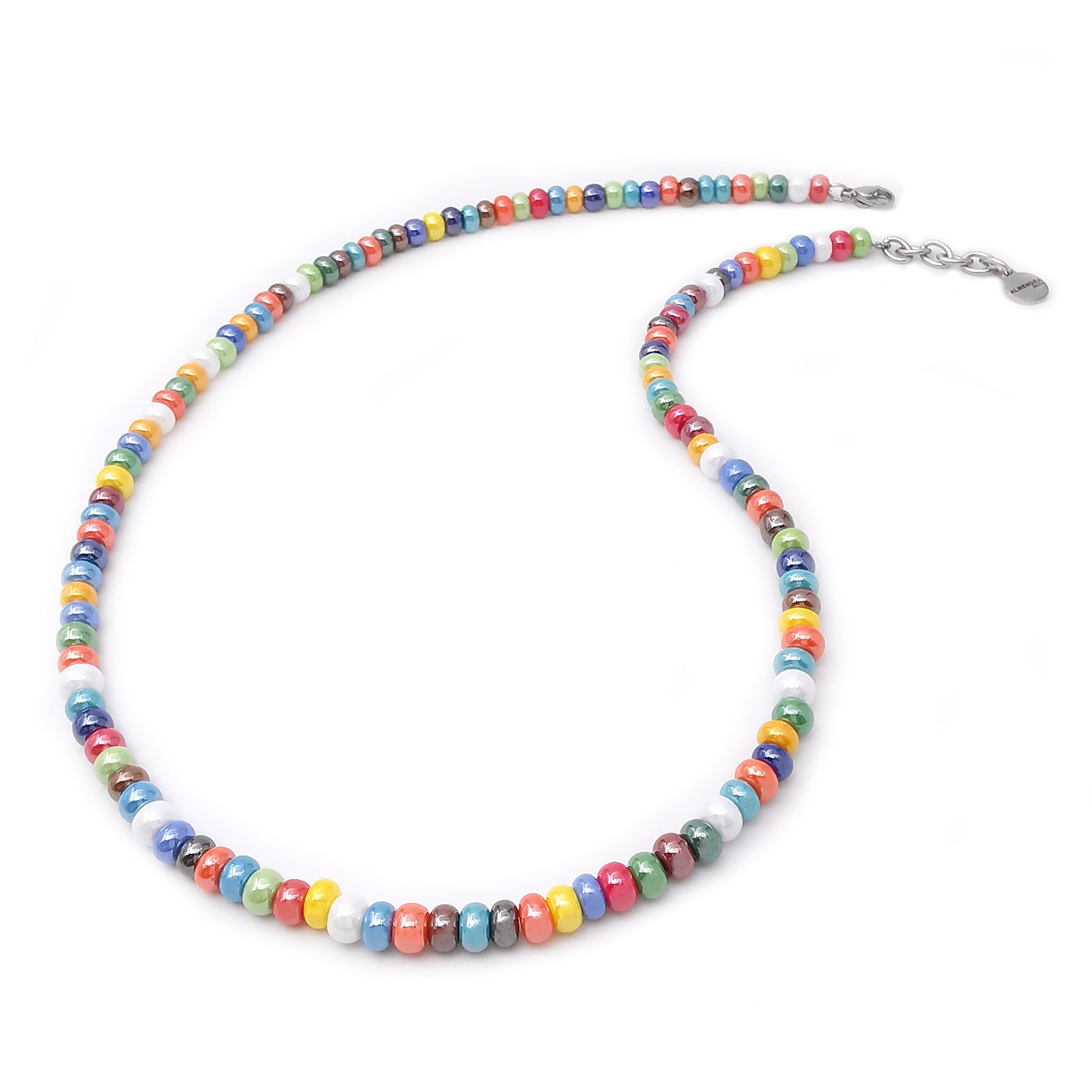 Collana con conchiglia decorativa su supporto Collana con conchiglia decorativa su supporto