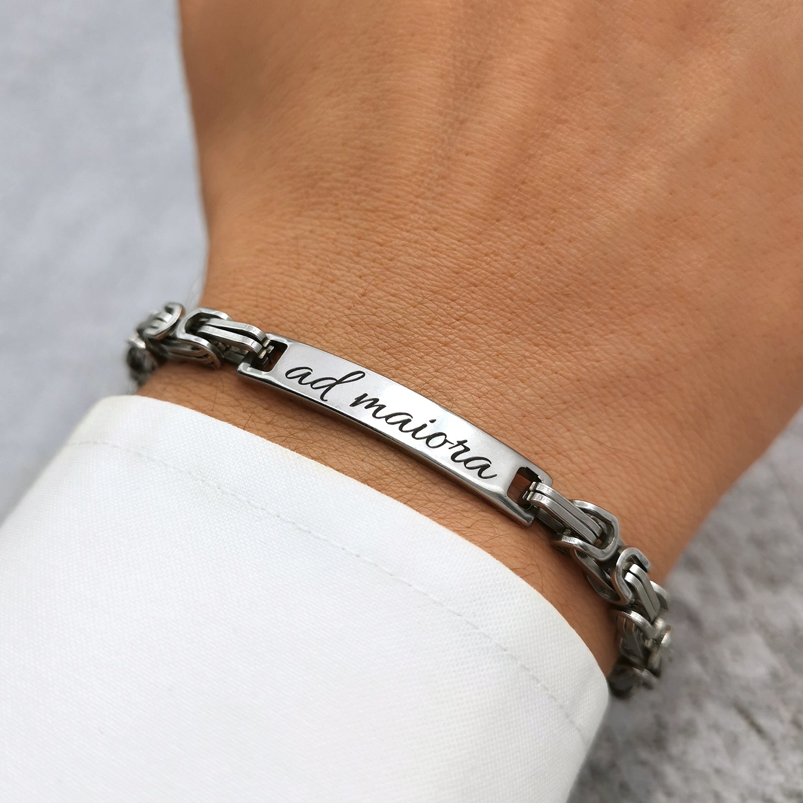 AILUOR - Bracciale Unisex A Forma Di D In Acciaio Inox, Con Chiusura A Vite, Grillo, Colori Oro/argento, Regalo Uomo Donna