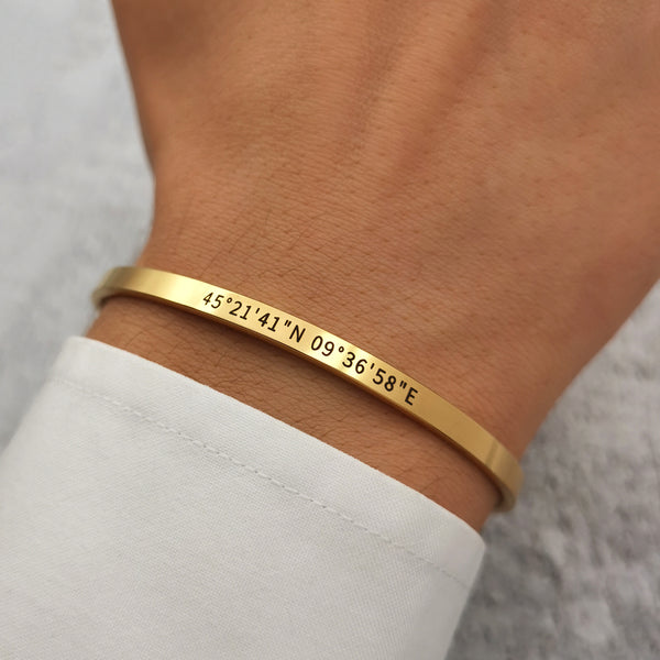 Bracciale personalizzato con coordinate geografiche e frase segreta in acciaio a fascia rigida color oro o argento braccialetto regolabile